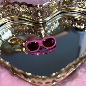 Vintage AUTHENTIC Juicy Couture, pink sunglasses charm🩷🧡